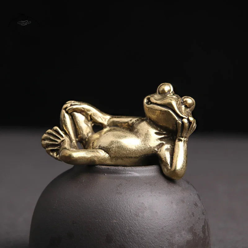 Frog, Unhurried — Small Bronze Frog