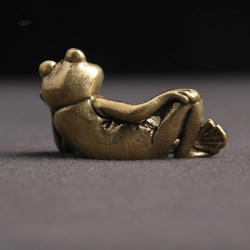Frog, Unhurried — Small Bronze Frog