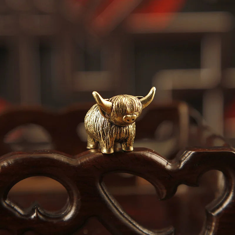 Highland Cow — Small Bronze Highland Cow